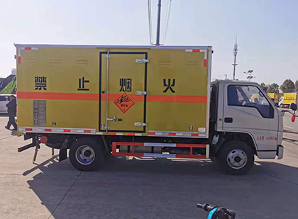 安居爆破器材运输车